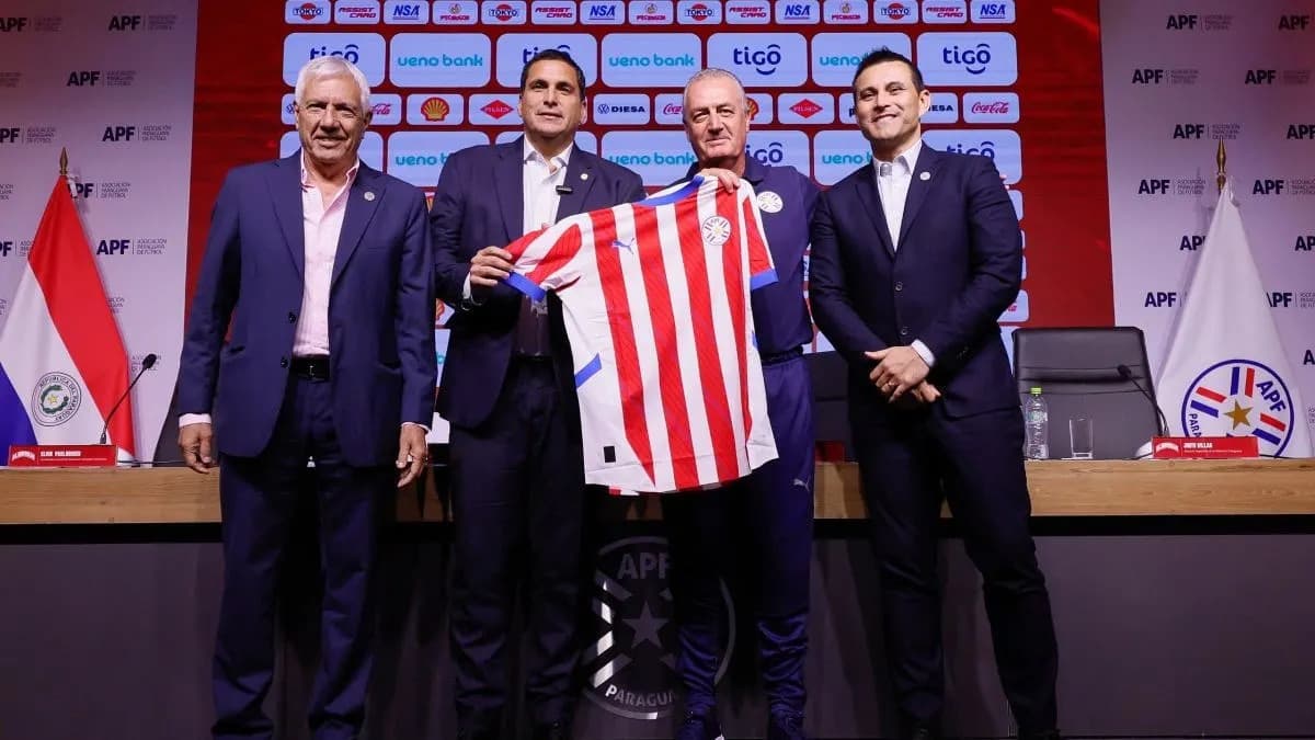 Gustavo Alfaro es nuevo entrenador de Paraguay
