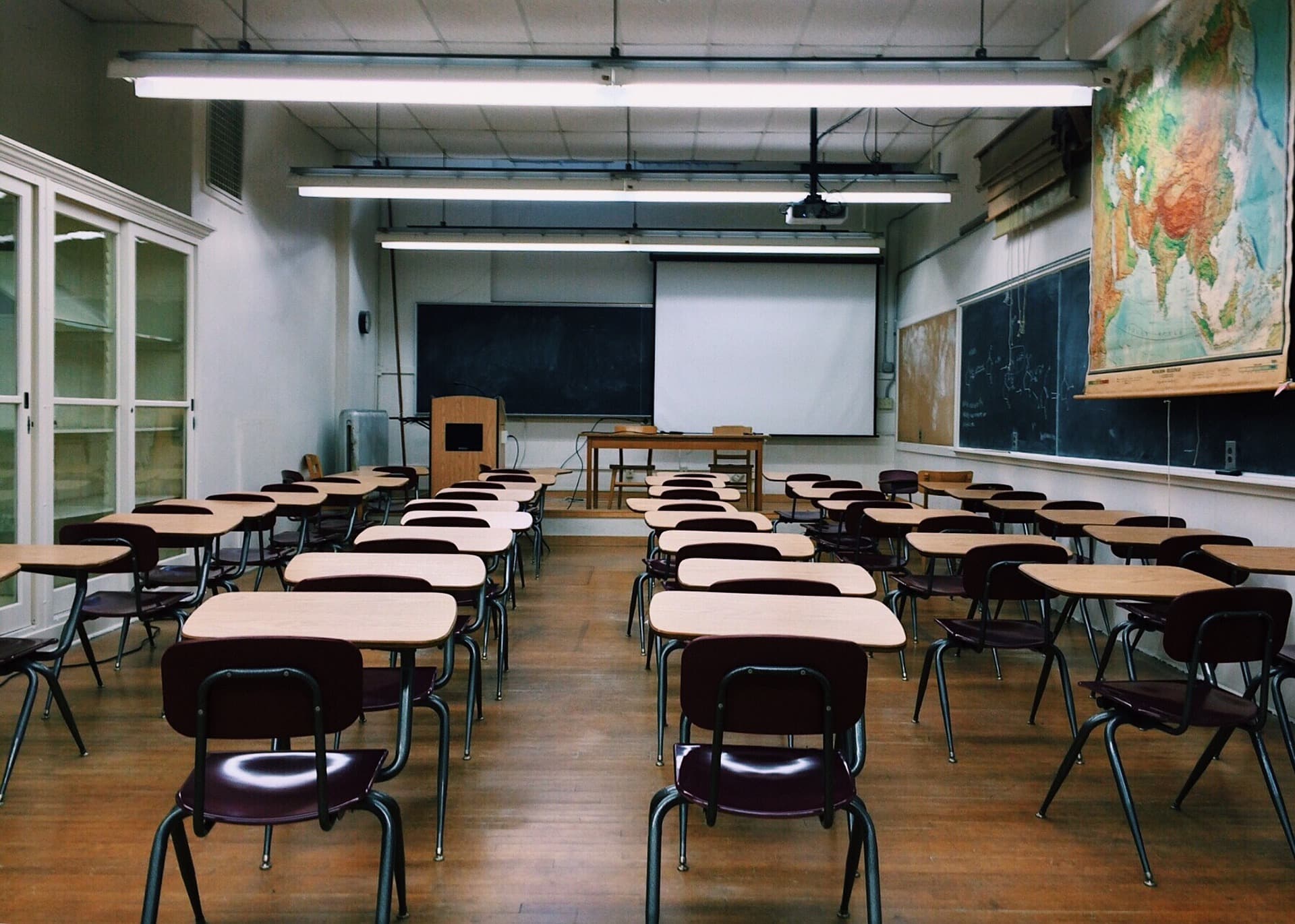 El 80 % de colegios privados no apoyan retorno de clases presenciales