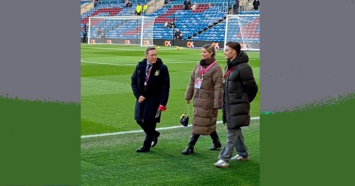 Oliver Sonne visitó estadio del Burnley