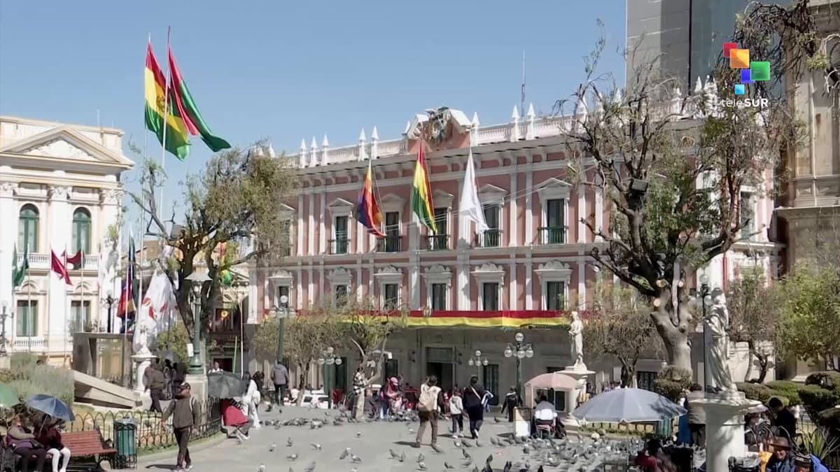 Bolivia prevé cerrar hasta diez empresas públicas deficitarias