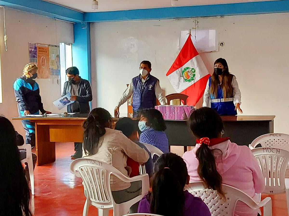 Chala: Entregan 13 tablets a estudiantes