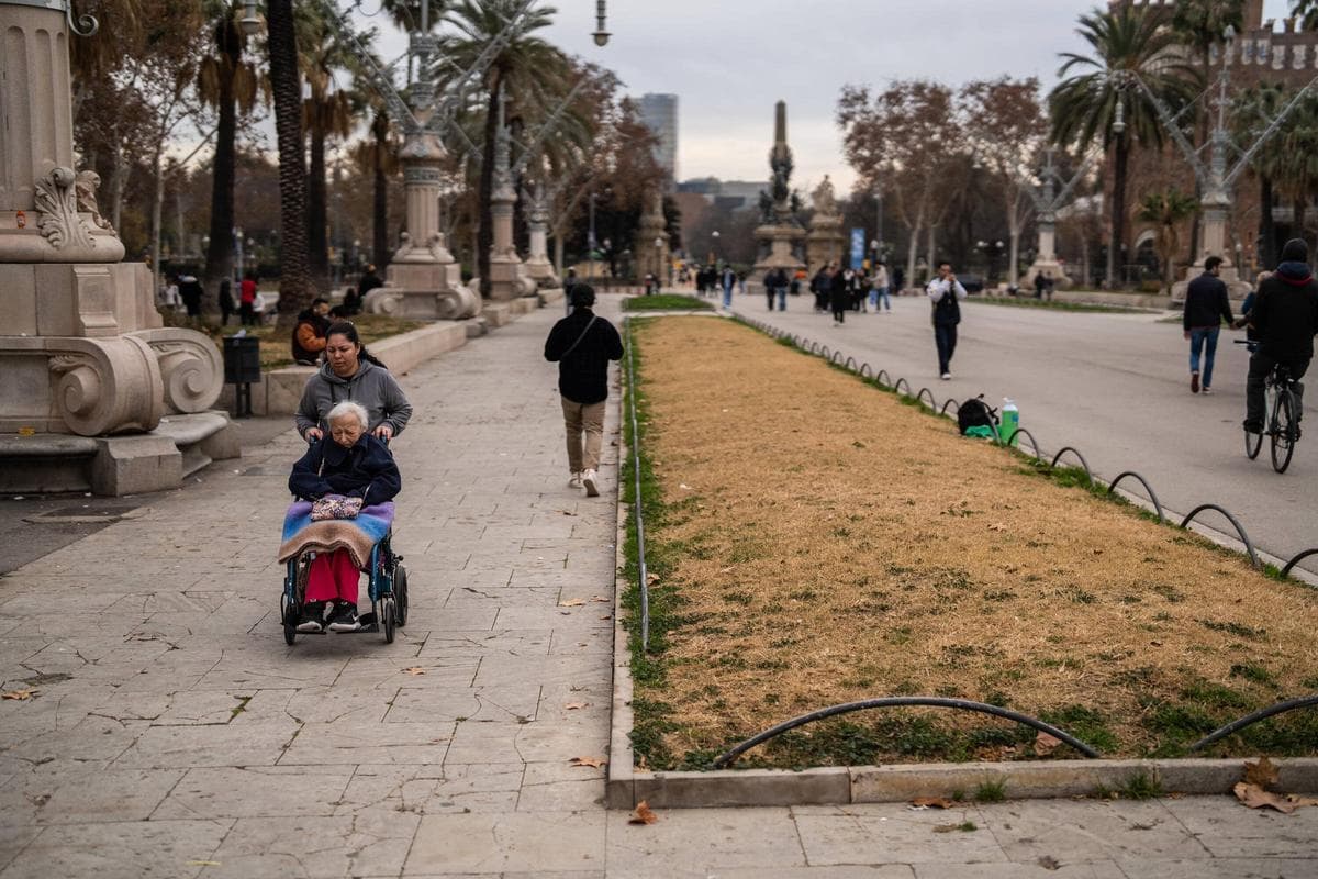 Imponen restricciones al agua en Barcelona por grave sequía