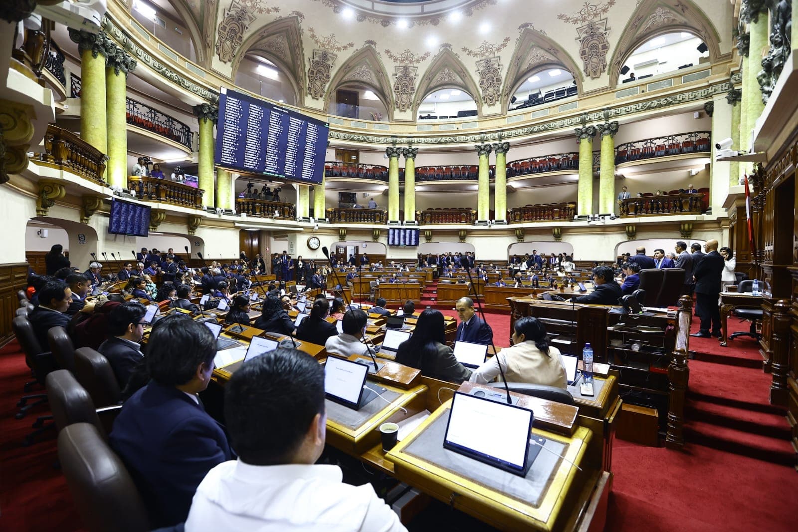 Cámara de Diputados acuerda trabajar de forma presencial