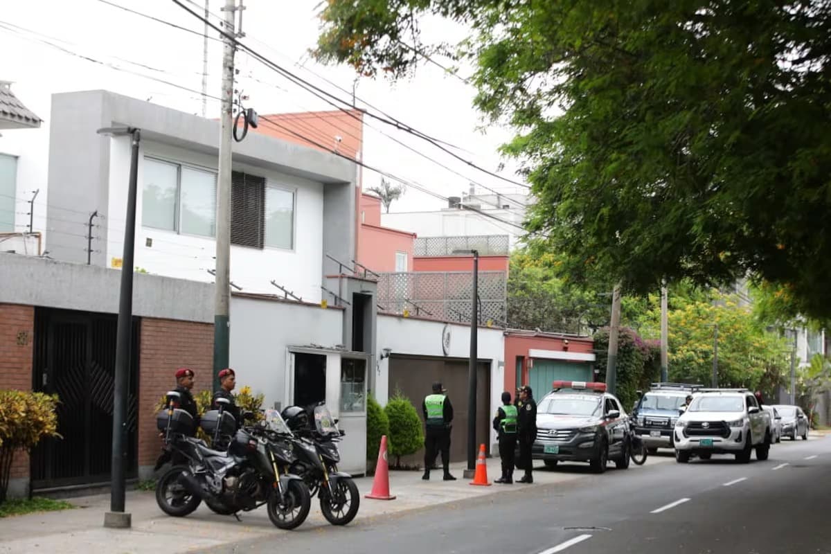 Refuerzan vigilancia en embajada mexicana por caso Betssy Chávez