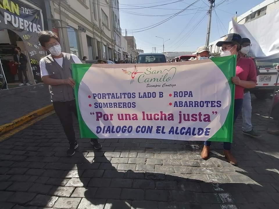 Protestan contra robos en mercado San Camilo