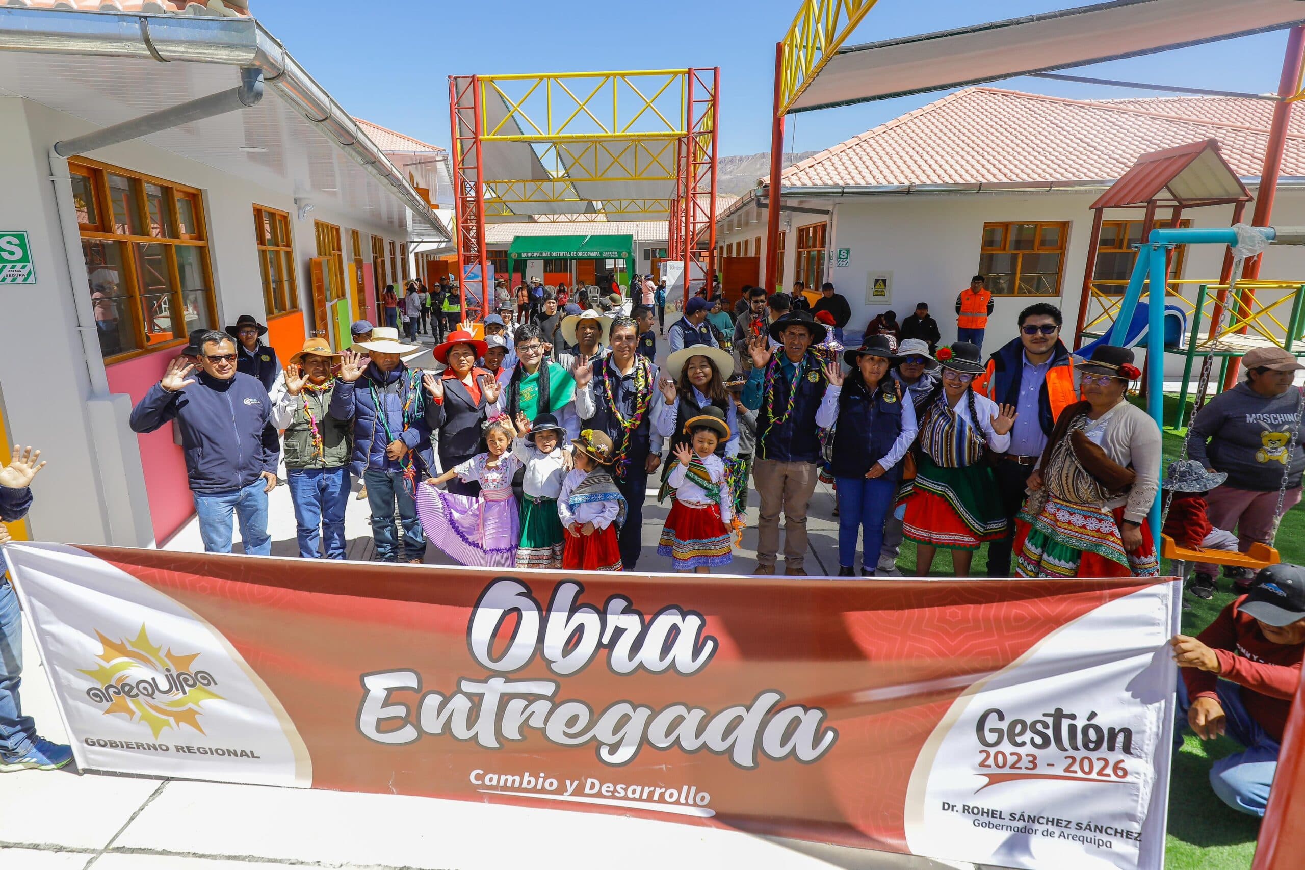 Inauguran nueva infraestructura educativa en Castilla