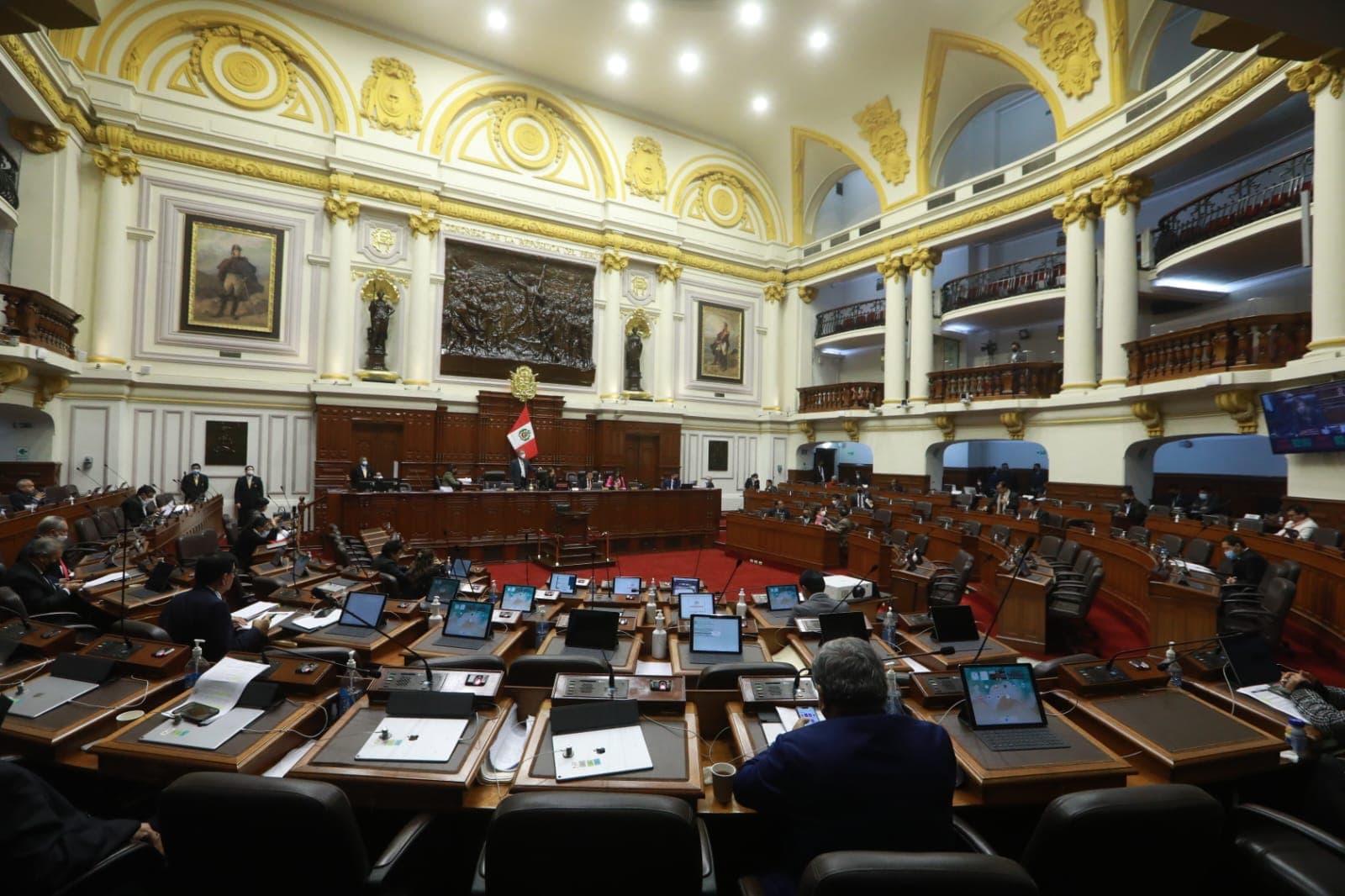 Congresista propone elevar el sueldo a los fiscales titulares