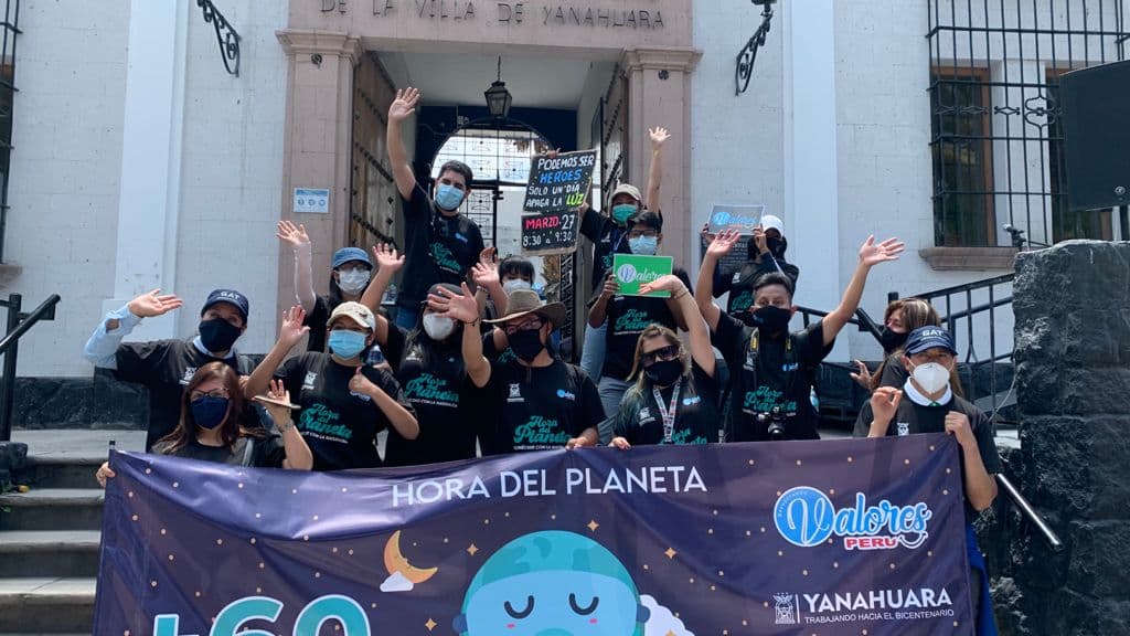 Yanahuara: Realizan caminata por la hora del planeta