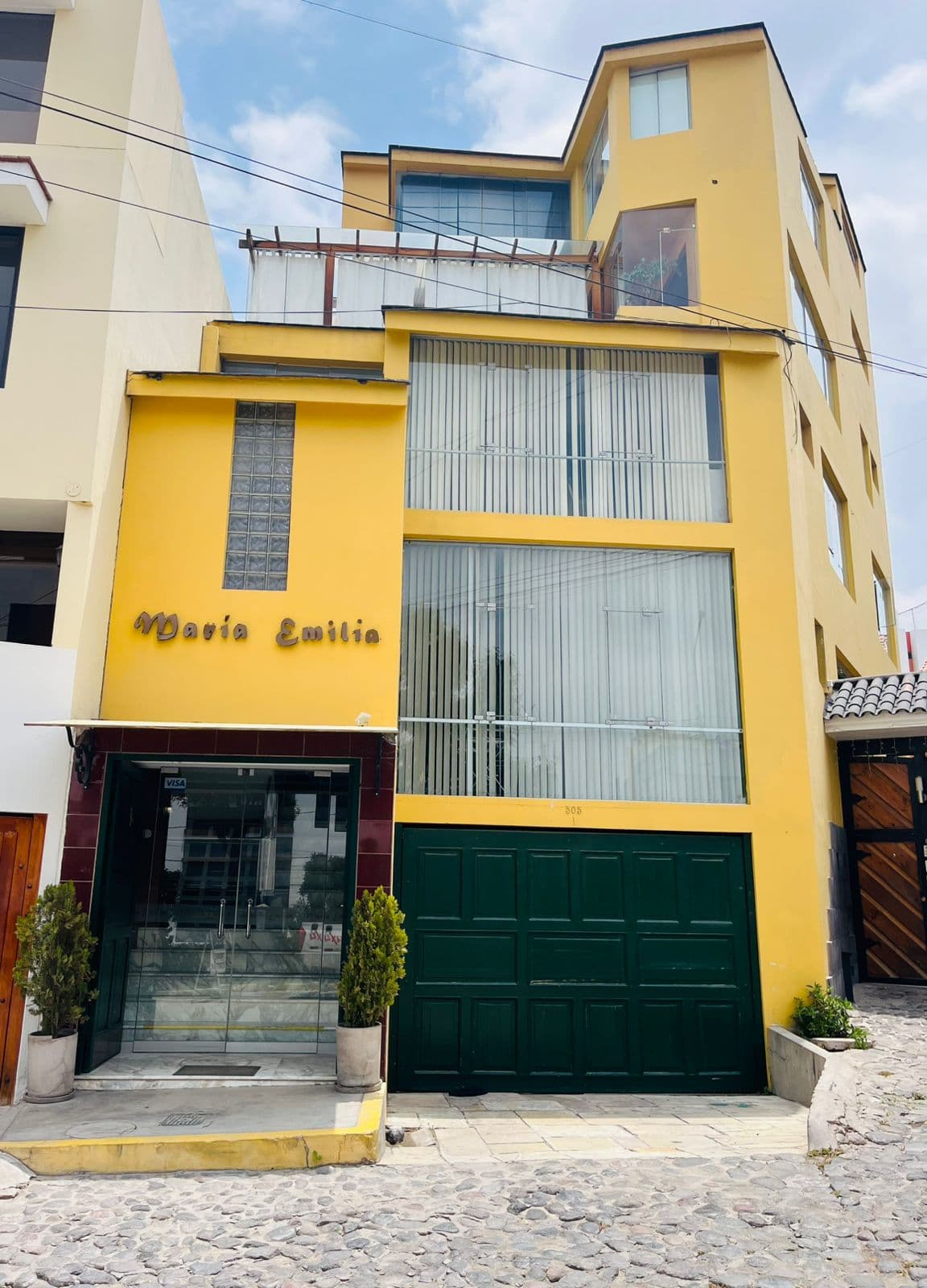 Escuela de Modelos María Emilia lanza becas para escolares