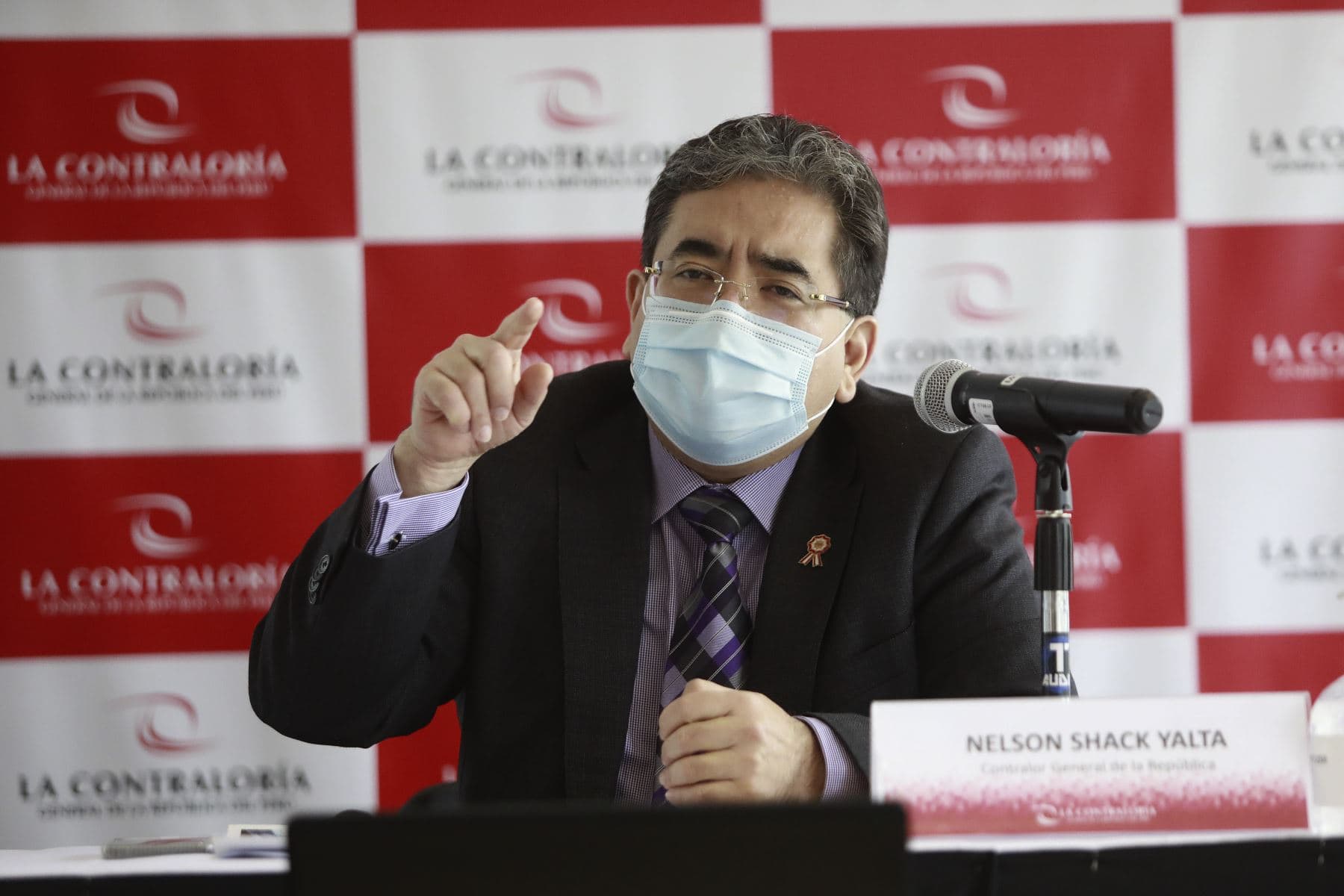 Advierten mercado negro de vacunas en Perú
