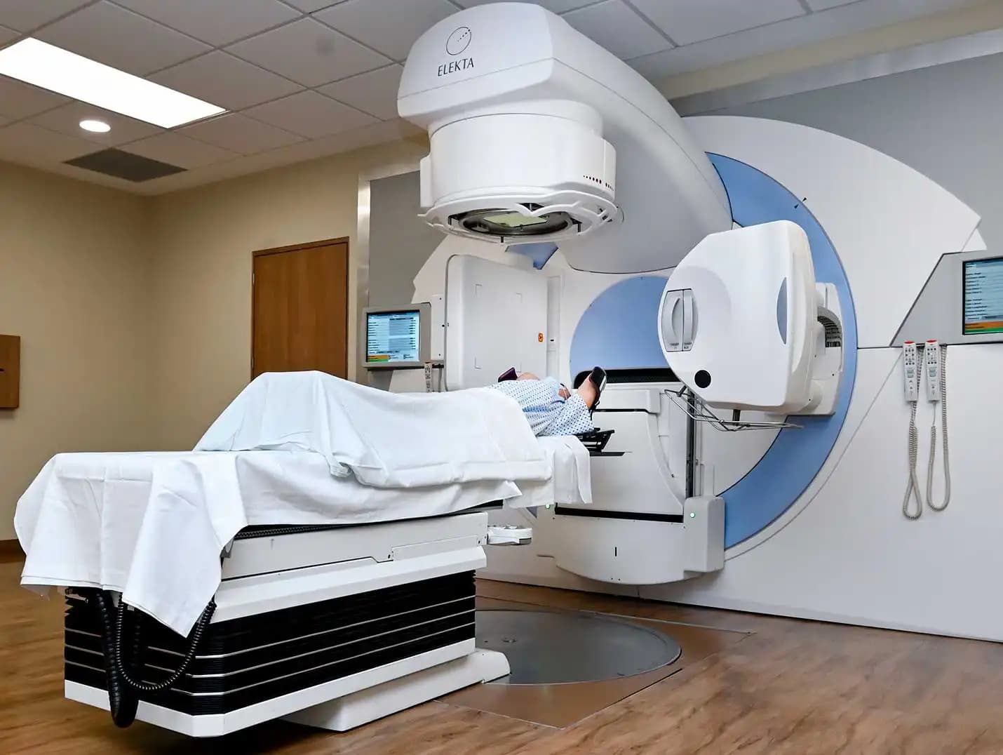 Hospital Goyeneche solicita un equipo nuevo de radioterapia
