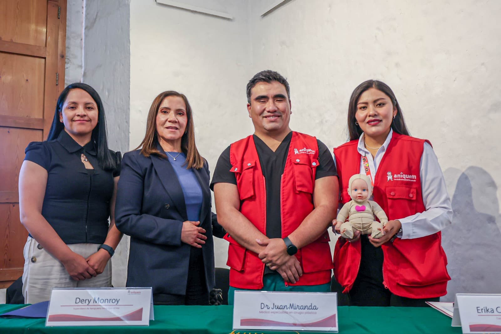 Minera Bateas se suma a la campaña quirúrgica gratuita de ANIQUEM en Arequipa