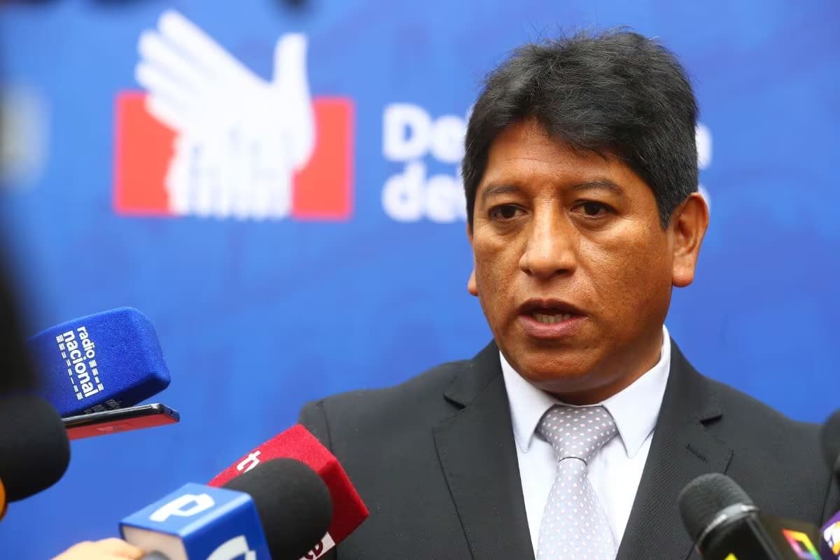 Presentan denuncia constitucional contra el defensor del Pueblo