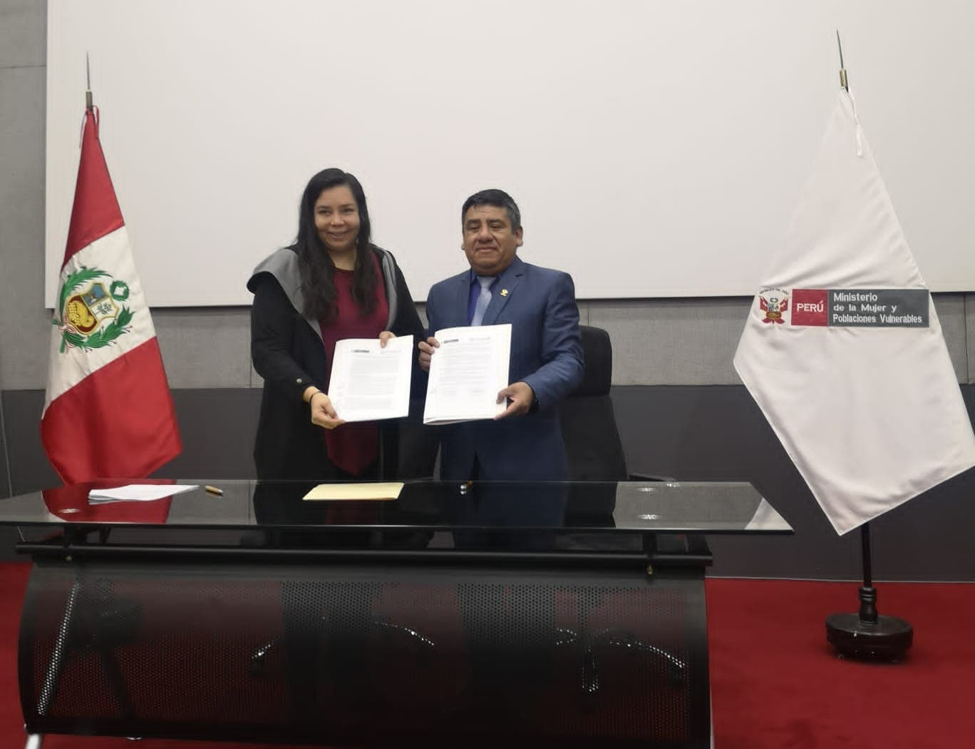 Sociedad de Beneficencia Arequipa y ministerio de la Mujer y Poblaciones Vulnerables firman importante convenio