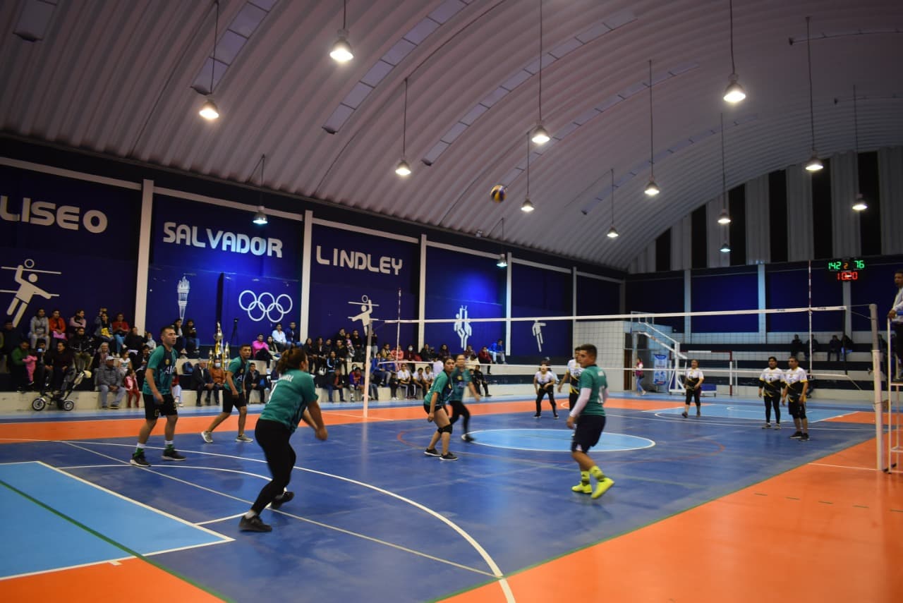 Copa “Ciudad Camaná 2022” en la etapa final de vóley