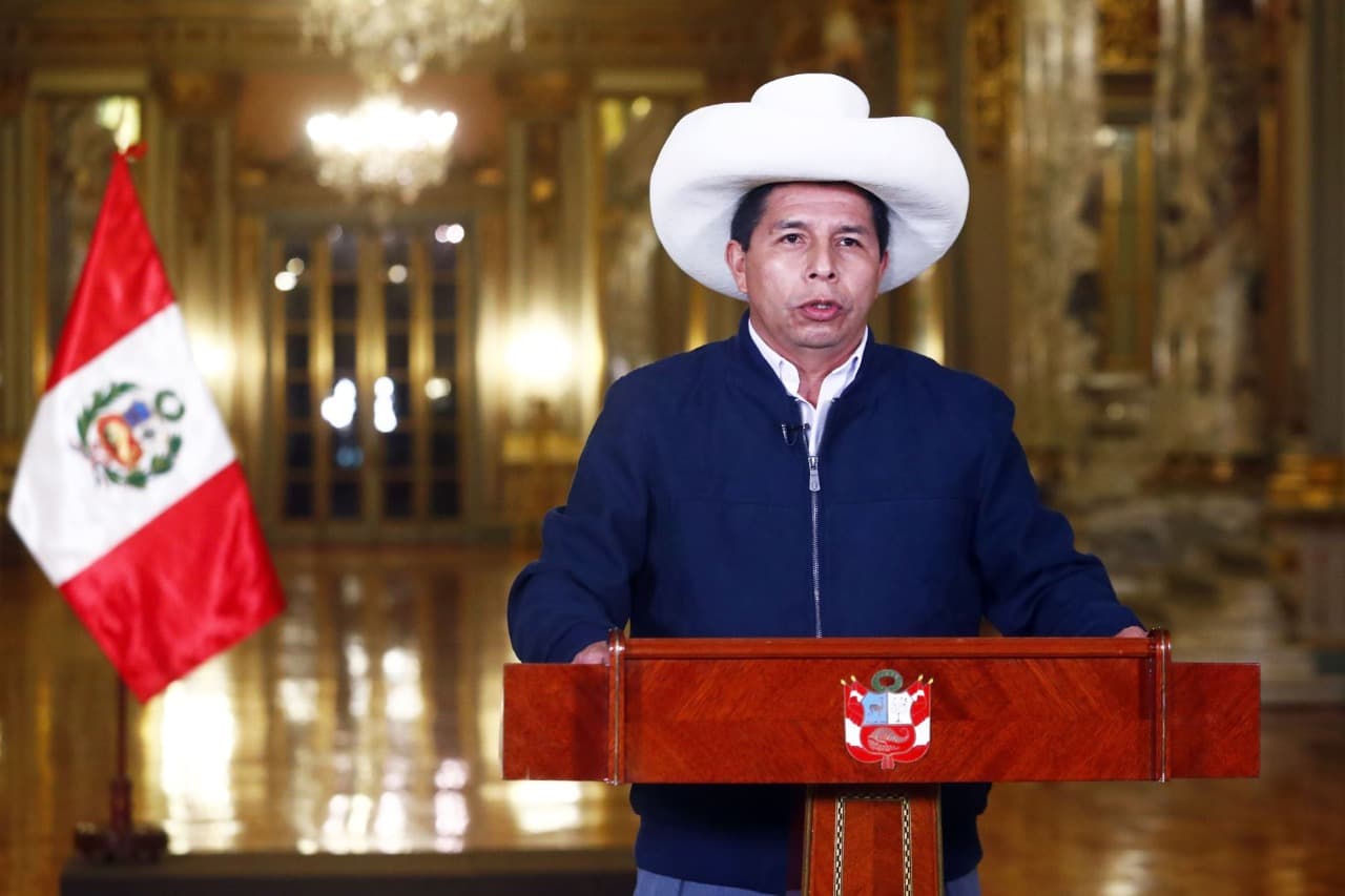 Presentan tercera moción de vacancia contra Pedro Castillo