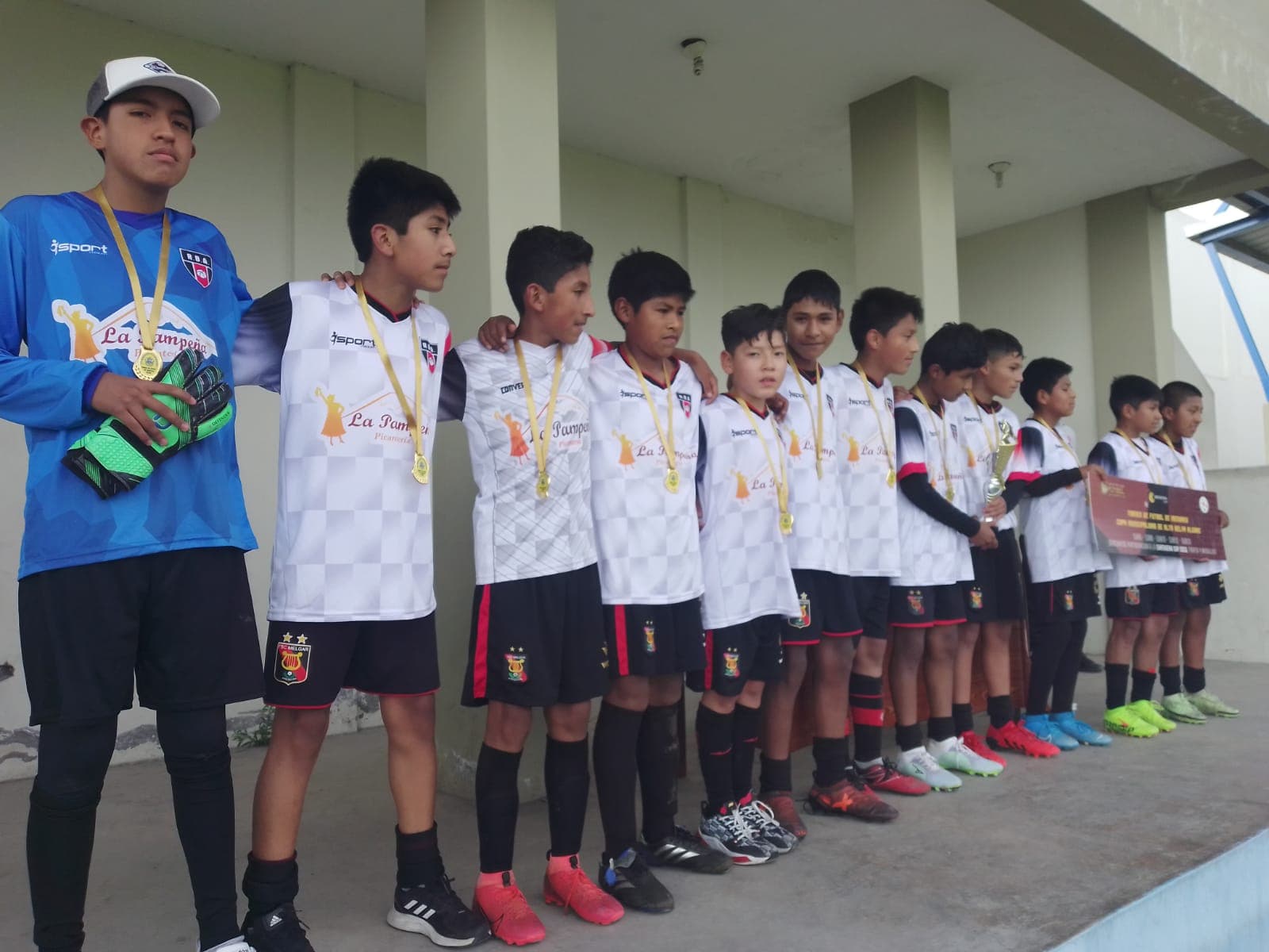 Celebran los campeones de torneo en Alto Selva Alegre