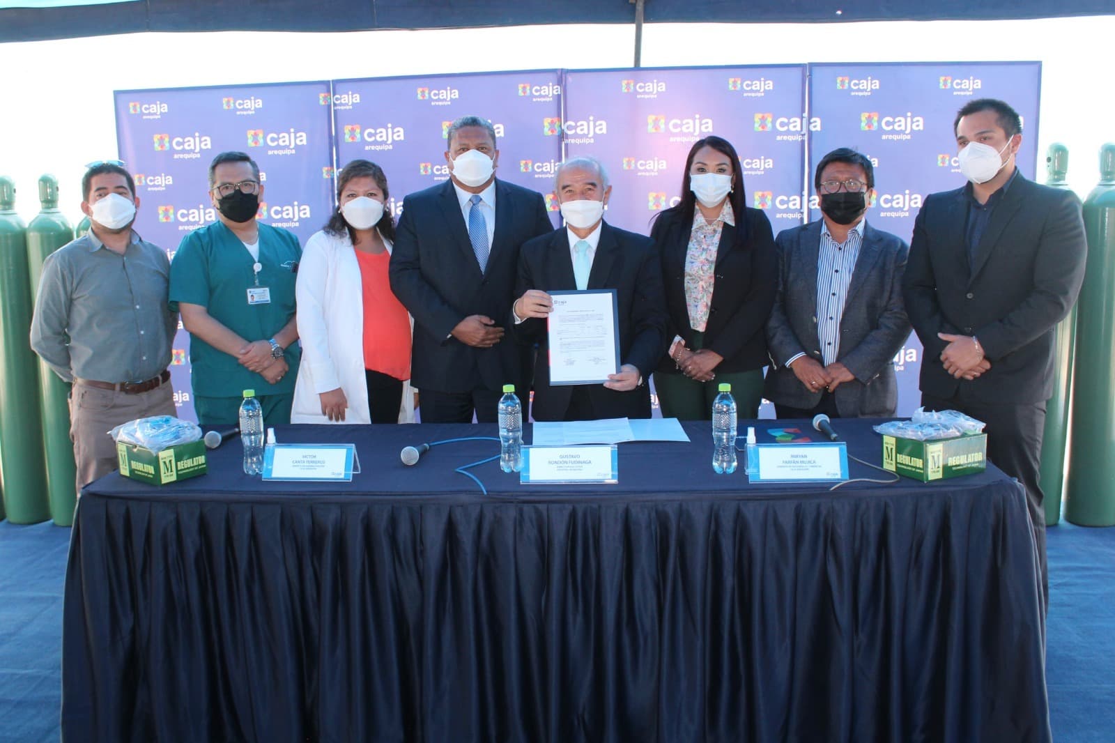 Caja Arequipa entrega planta de oxígeno y 150 balones