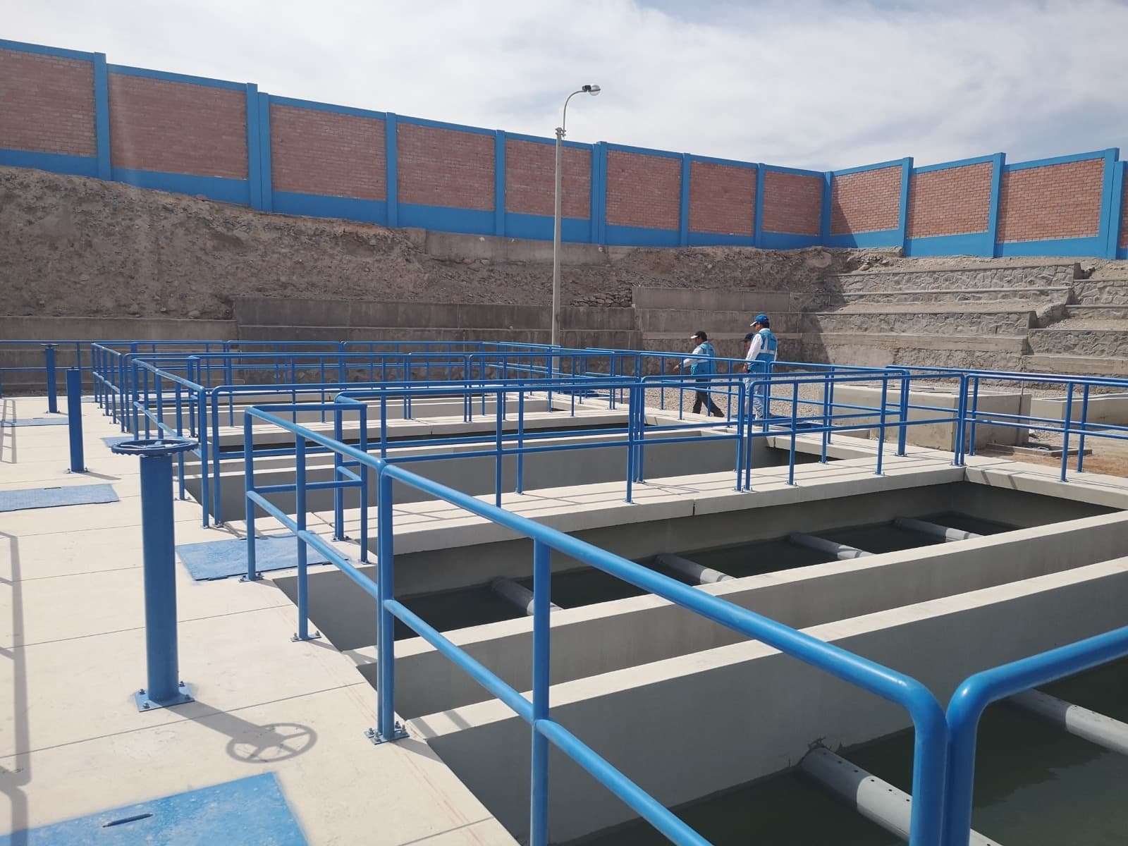 Observaciones en obra de Majes sin atención de la comuna local