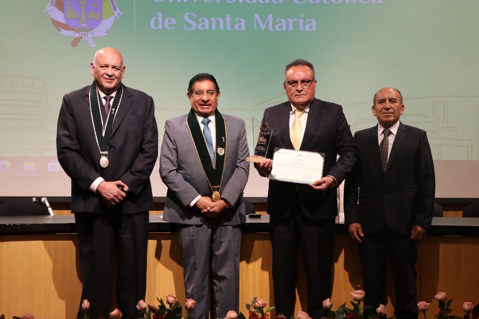 Presidente de la CCIA gana “Premio Liderazgo que Transforma”