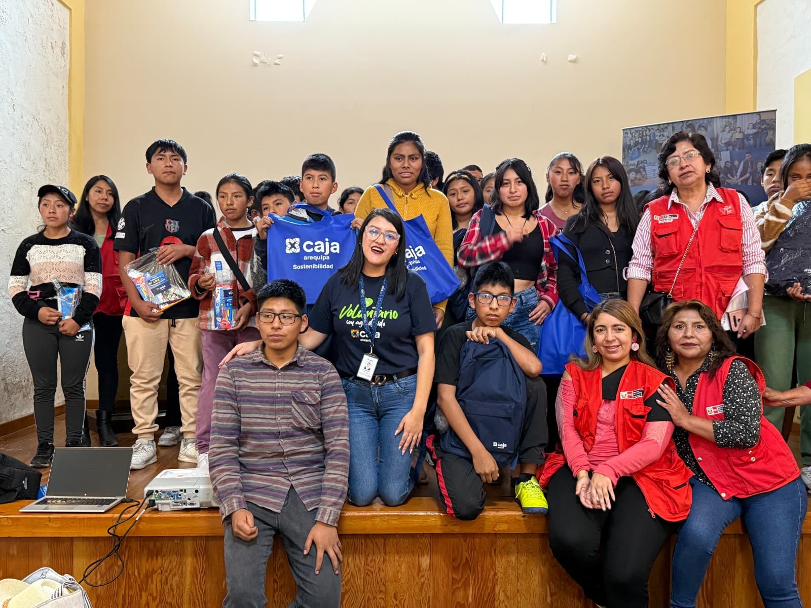 Caja Arequipa capacita a más de 40 jóvenes en emprendimiento