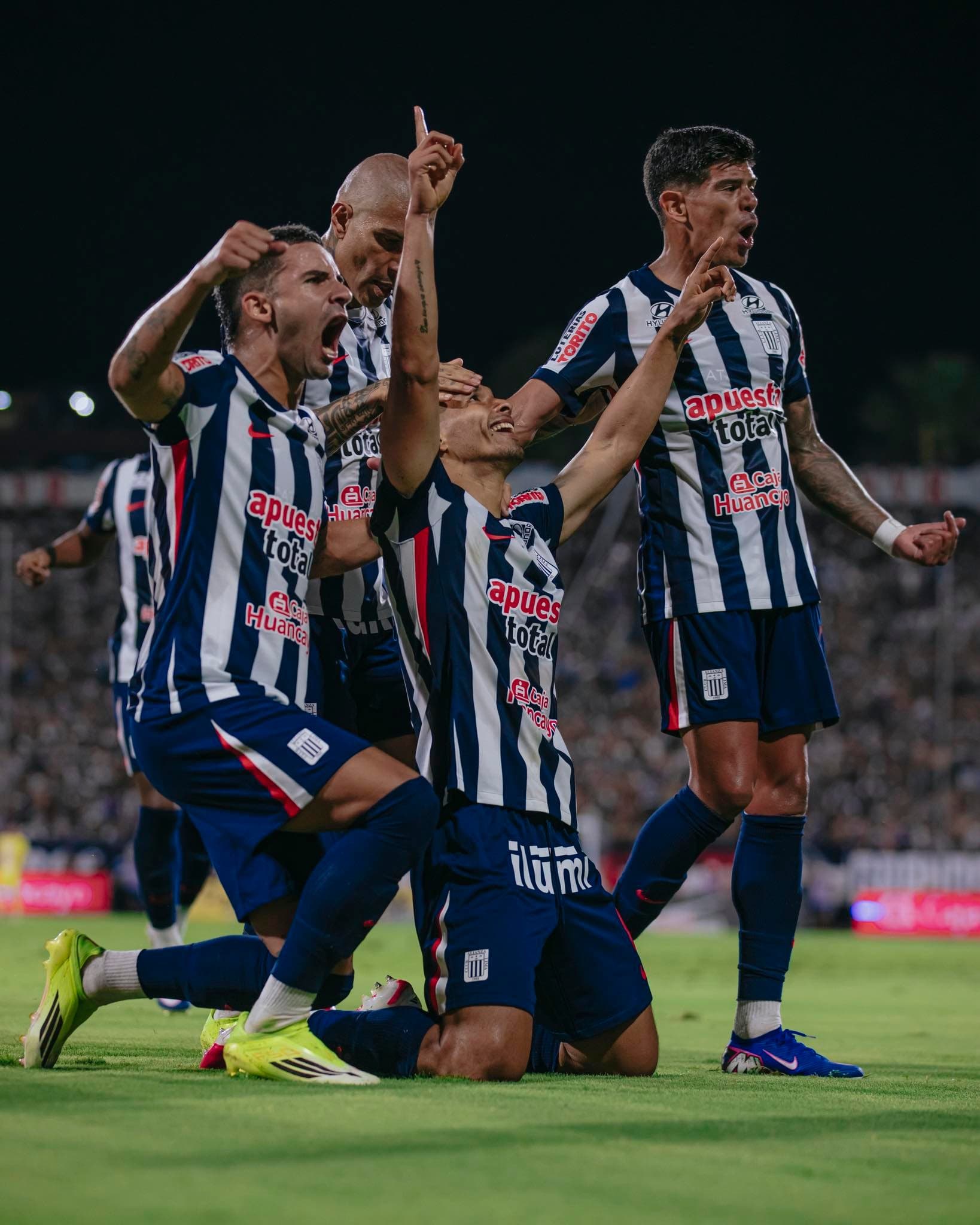 Alianza Lima lidera el Torneo Apertura tras cinco jornadas