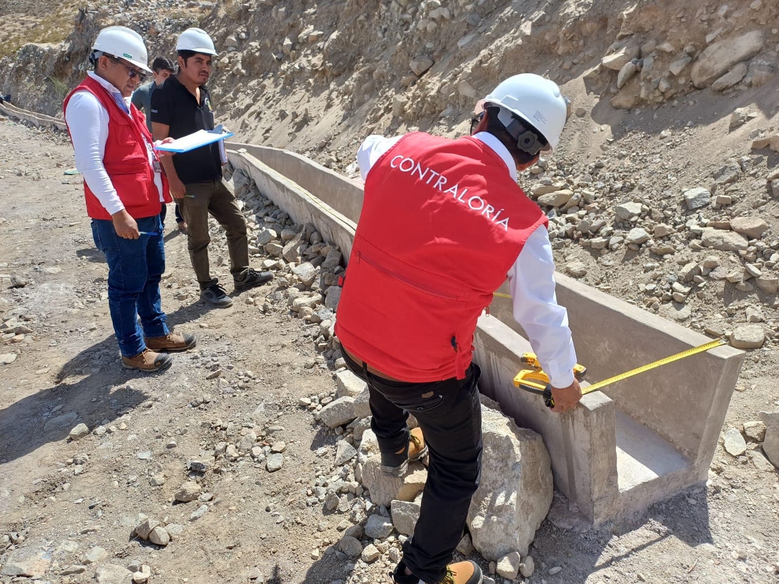 Contraloría alerta deficiencias en varias obras en provincias