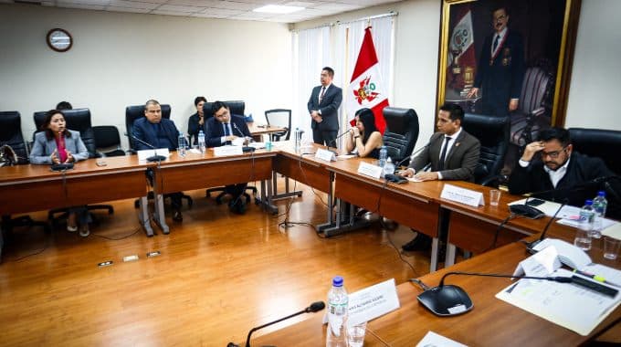 Presidente de la Sunedu denuncia injerencia política del Minedu