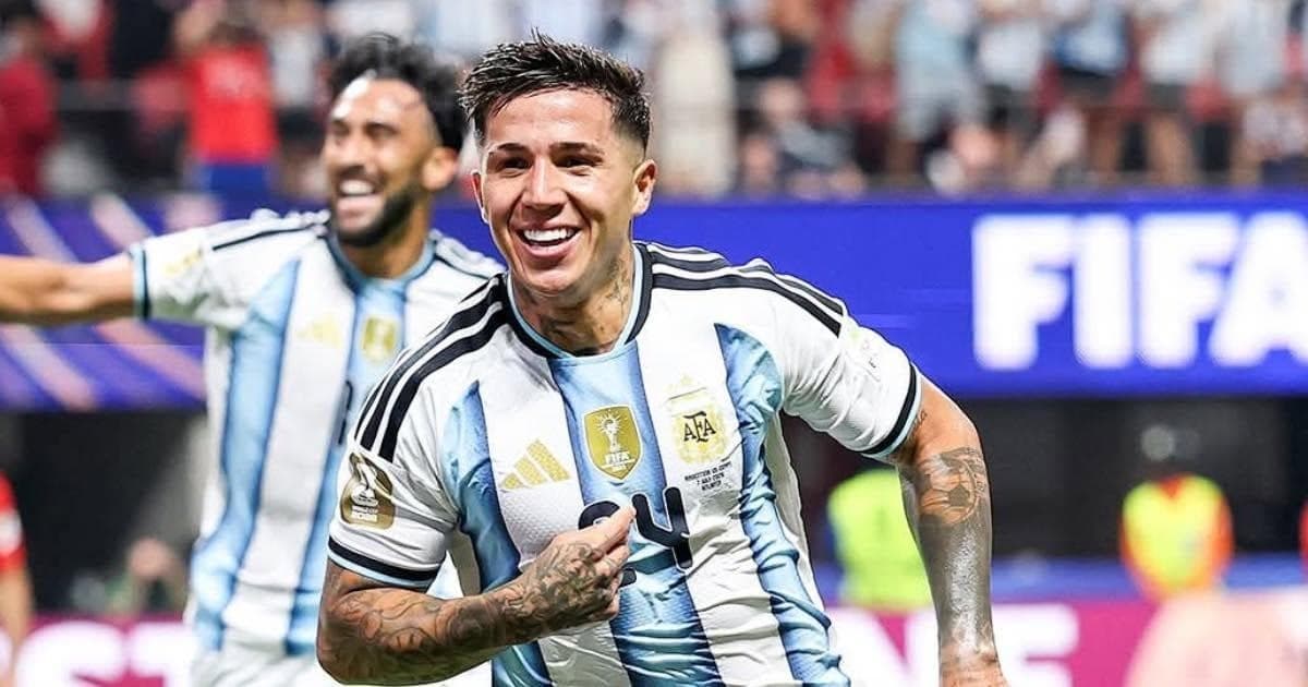 Argentina remontó 3-2 a Egipto y avanzó a cuartos del Mundial